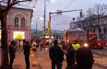 Колонна протестующих покидает место митинга в Ярославле