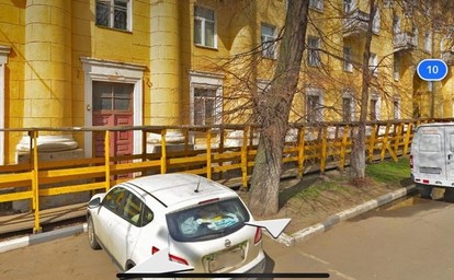 Жители дома в центре Ярославля второй год ждут ремонта фасада