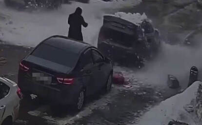 Сход снега на машину с малышом под Ярославлем оценили на уголовное дело