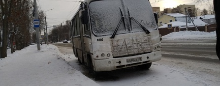 «Третий день стоит»: на дорогах Ярославля все больше брошенных автобусов