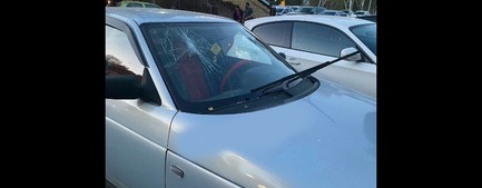 Разгневанный ярославец разнес авто, заблокировавшее выезд с парковки
