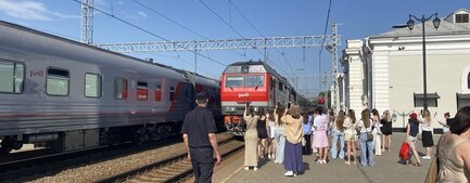 Ярославль встретил поезд Победы с чемпионами КХЛ