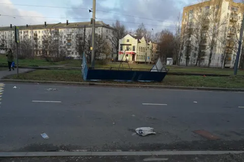 В Ярославле из-за ураганного ветра упала стена подъезда