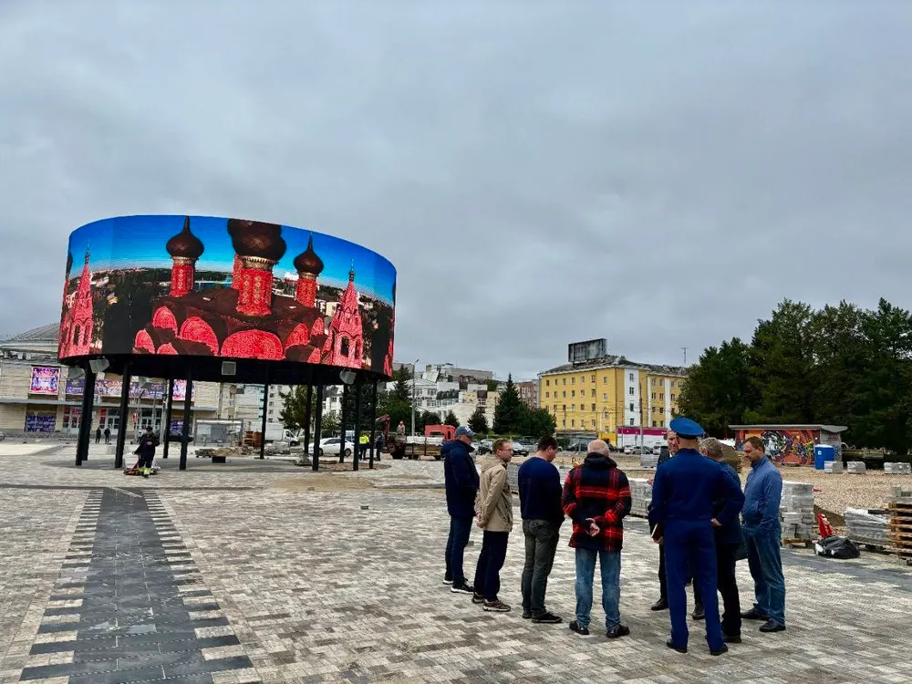 Прокуратура проинспектировала благоустройство площади Труда в Ярославле