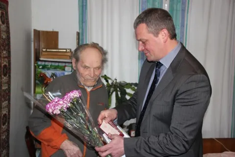 В Ярославле вручили юбилейную медаль 103-летнему ветерану войны