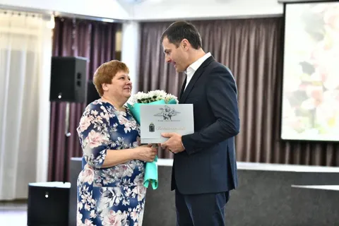 Мэр Ярославля поздравил работников культуры с профессиональным праздником
