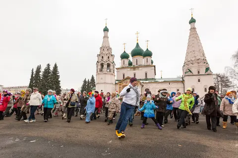 В Ярославле танцевали буги-вуги. С фото
