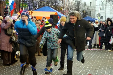 В Ярославле прошел «Забег в валенках». С фото