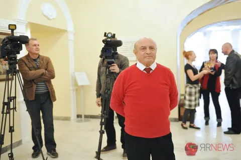 Творческая интеллигенция Ярославля собралась в Волковском театре. Фоторепортаж