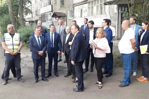 Посланник от президента: ярославские дворы посетила помощник Владимира Путина