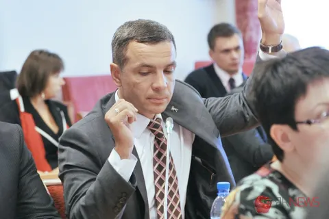 Дума Ярославской области шестого созыва провела внеочередное заседание. Фоторепортаж