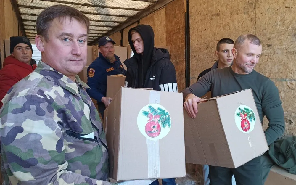 Из Ярославской области в Акимовский район доставили новогодние подарки