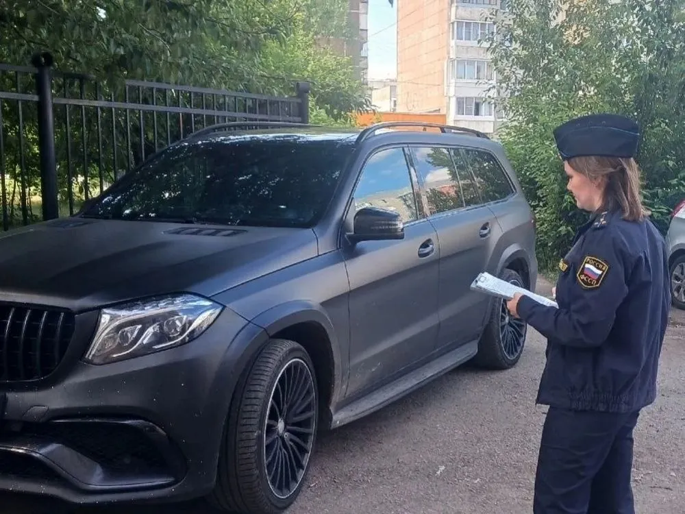 Ярославский лихач едва не лишился «Мерседеса» из-за полусотни штрафов