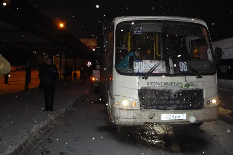 На остановке в Ярославле «поцеловались» два автобуса