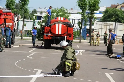 В Ярославле соревновались добровольные пожарные