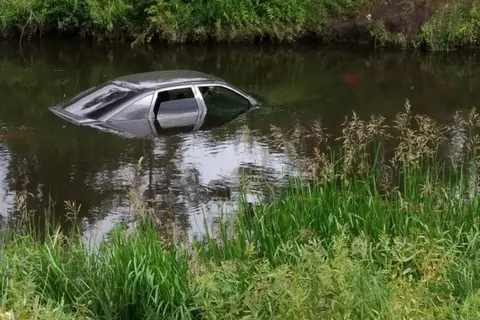 В Рыбинске обнаружен водоплавающий автомобиль