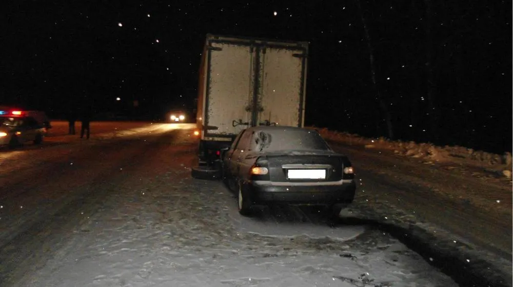 В ДТП на дороге Ярославской области пострадали два человека