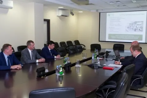 Дмитрий Миронов посетил фармацевтические предприятия Ярославской области