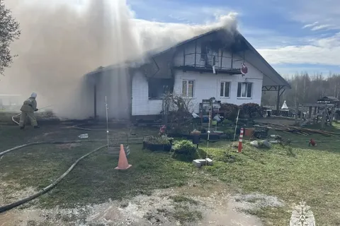 Пауэрбанки сожгли дом в Ярославской области 