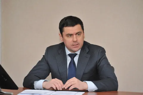 «А вас, Анатолий Геннадьевич, попрошу сделать акцент на проблемах!»
