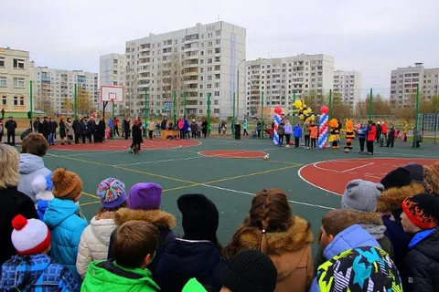 В Ярославле открылась новая многофункциональная спортивная площадка
