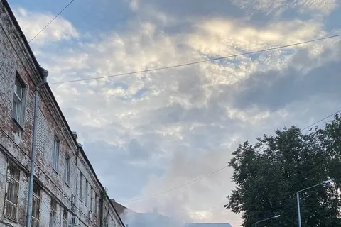 В Ярославле горит кафе на улице Кирова