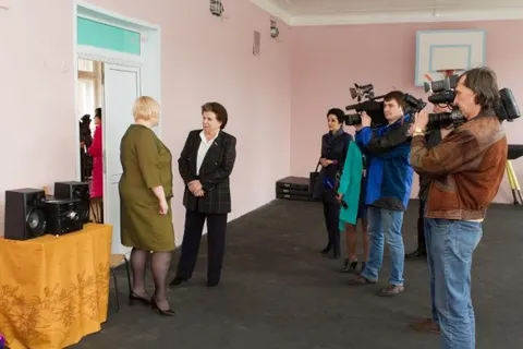Валентина Терешкова посетила среднюю школу № 32 Ярославля, носящую ее имя
