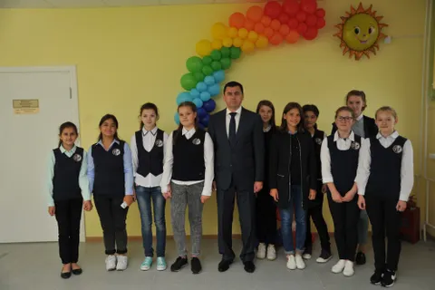 Дмитрий Миронов навестил Туношенскую школу