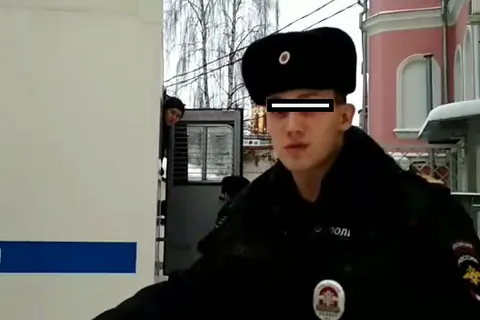 Суд над подозреваемым в убийстве Исаева в Ярославле: первые кадры