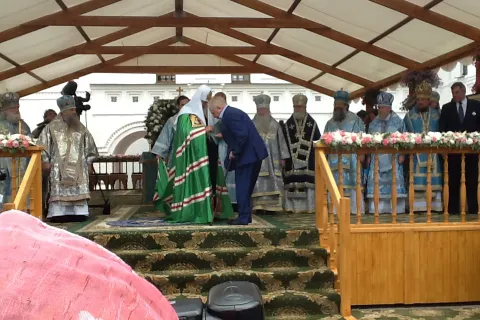 Патриарх Кирилл наградил Сергея Ястребова и Александра Князькова