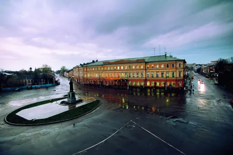 Продается трехэтажное офисное здание в исторической части Ярославля