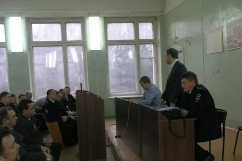 Председатель муниципалитета Ярославля поздравил ярославских участковых