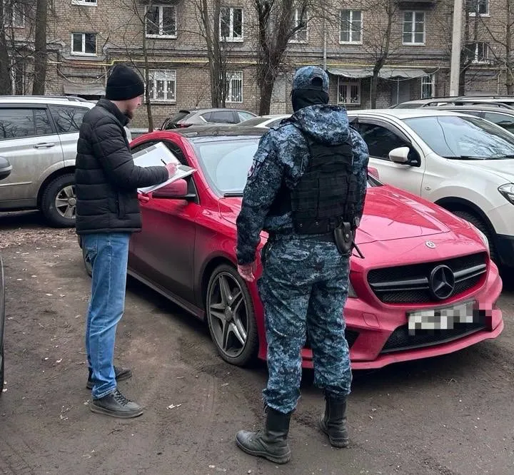 Из-за нарушений ПДД ярославский гонщик мог лишиться «Мерседеса»