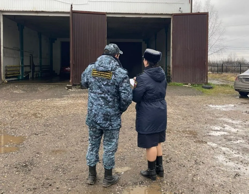 Ярославец едва не остался без автомойки из-за долгов