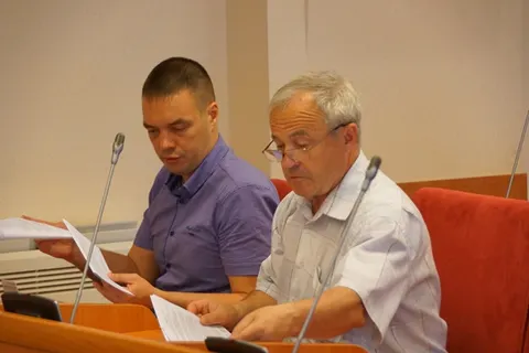 В Ярославской областной думе продолжили обсуждение депутатских поправок в бюджет области на 2015 год