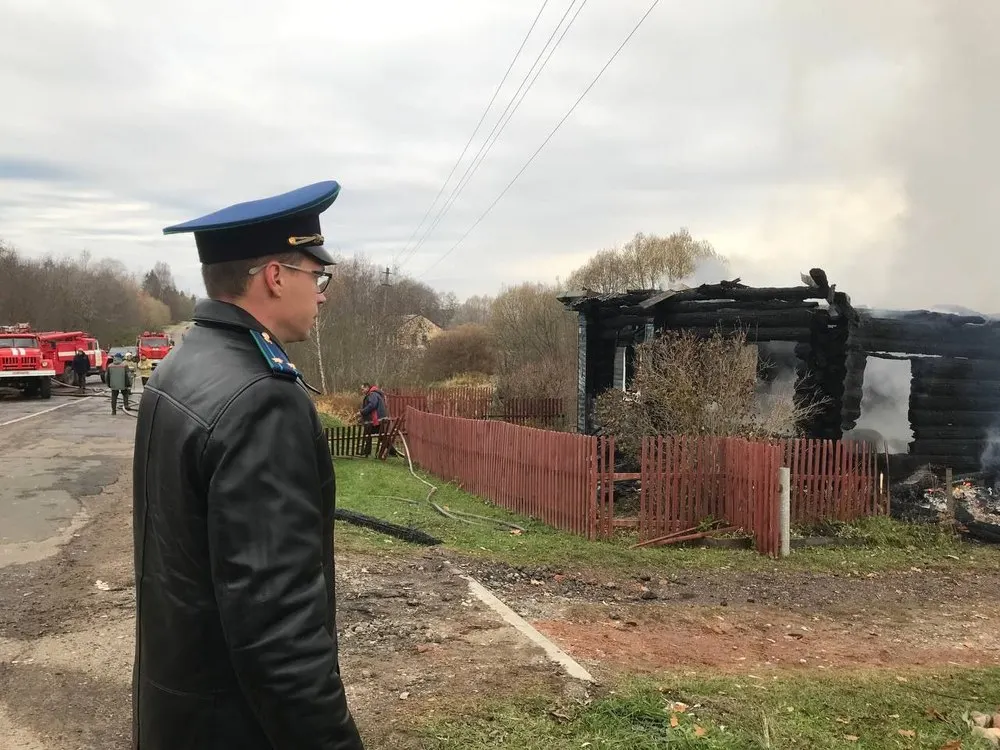 Прокуратура проверит гибель трех человек в пожаре под Угличем