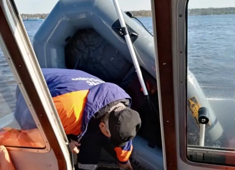 В Ярославле сотрудники ГИМС спасли тонувшего в Волге рыбака