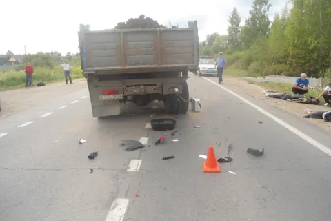 В Ярославской области байкер погиб после столкновения с ЗИЛом