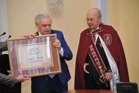 Сергею Овчинникову исполнилось 90 лет