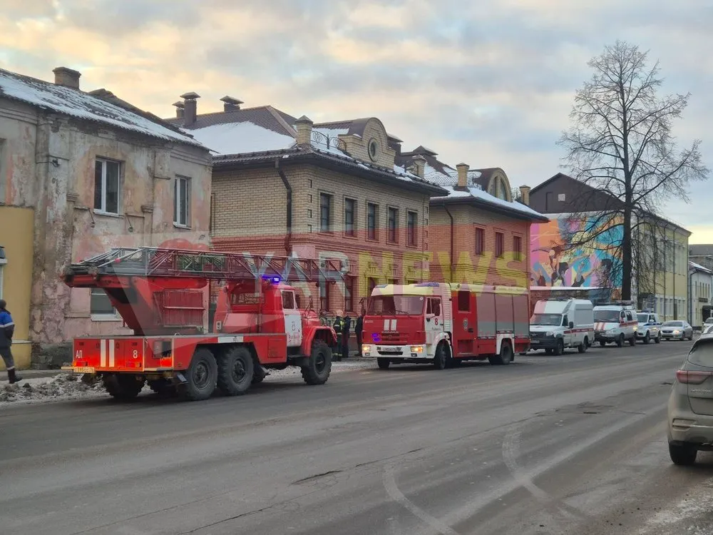 В Рыбинске могло частично обрушиться здание кафе