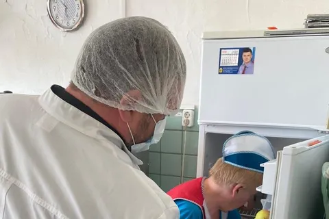 В школе под Ярославлем нашли просроченное мясо кур