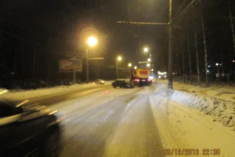 В Ярославле Рено врезался в девятку