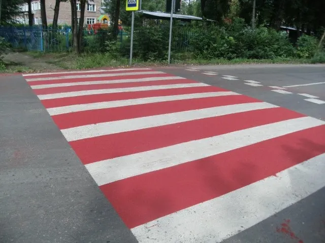 На дорогах Ярославля сооружают «лежачих полицейских»