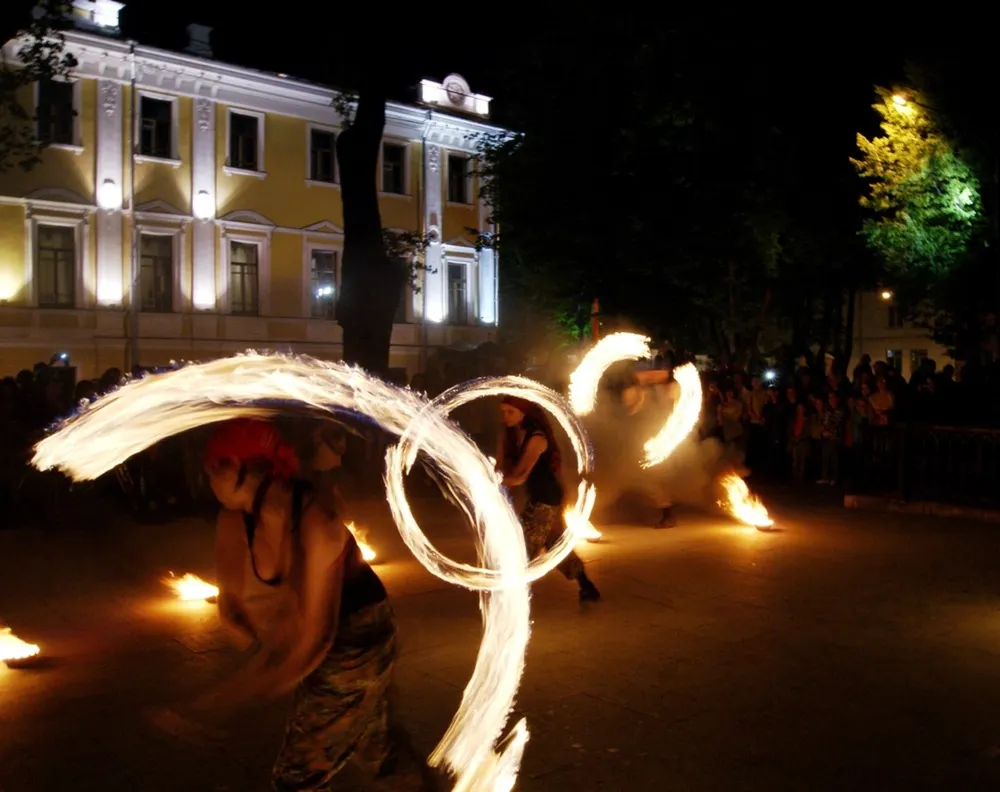 В Ярославле пройдут Fire–Show и дефиле в модных шляпках