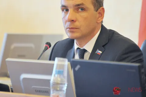 Председателю муниципалитета Ярославля Алексею Малютину исполнилось 40 лет. С фото