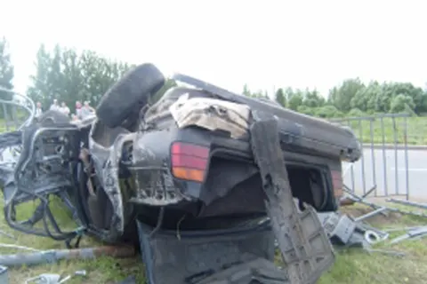 В Тутаеве опрокинулся «БМВ»