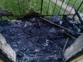 В Ярославле загорелся балкон многоэтажки