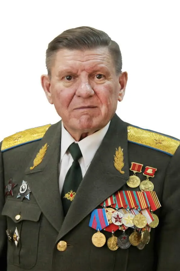 После продолжительной болезни скончался генерал-майор Хозяинов Виталий Николаевич