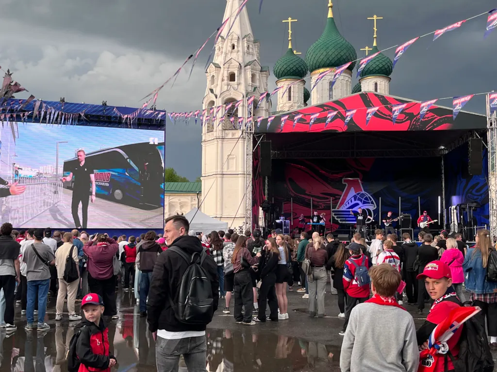 Власти Ярославля обещают добавить воды в хоккейную фан-зону
