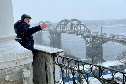 Глава Рыбинска осмотрел пробку в центре города с колокольни